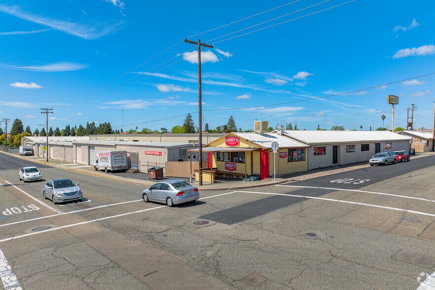 100 Atkinson St, Roseville, CA à louer - Photo du bâtiment - Image 2 de 7