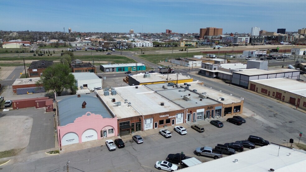 1205 SW 2nd St, Oklahoma City, OK à louer - Photo du bâtiment - Image 3 de 4