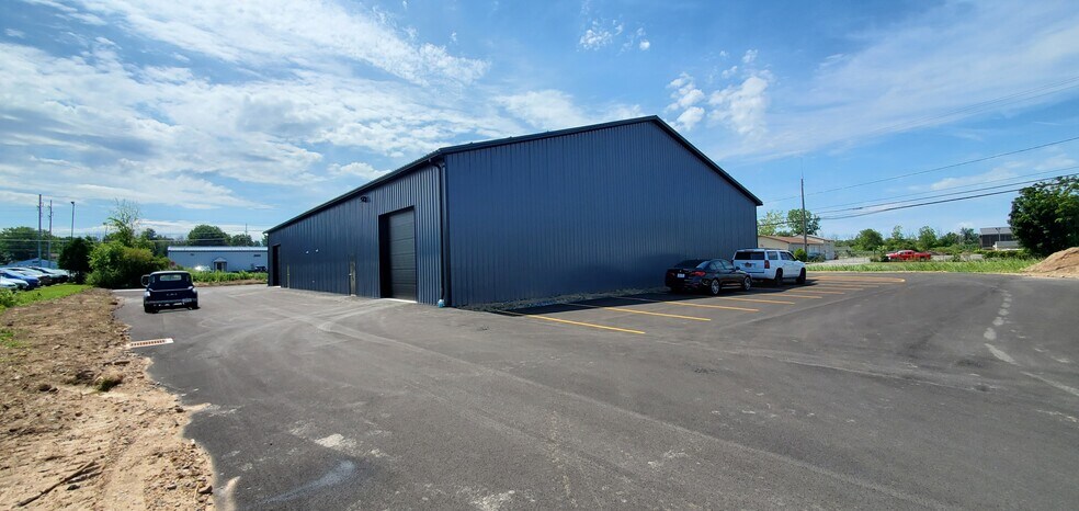 6298 Dean Parkway, Ontario, NY à louer - Photo du bâtiment - Image 2 de 11