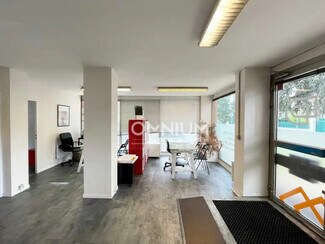 Plus de détails pour Bureau à louer