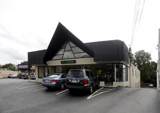 Plus de détails pour 710-714 E Jericho Tpke, Huntington Station, NY - Commerce de détail à louer