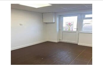 Units 7-13 Chasewood Park Buisness Centre, Hednesford Rd, Cannock for lease Interior Photo- Image 2 of 3