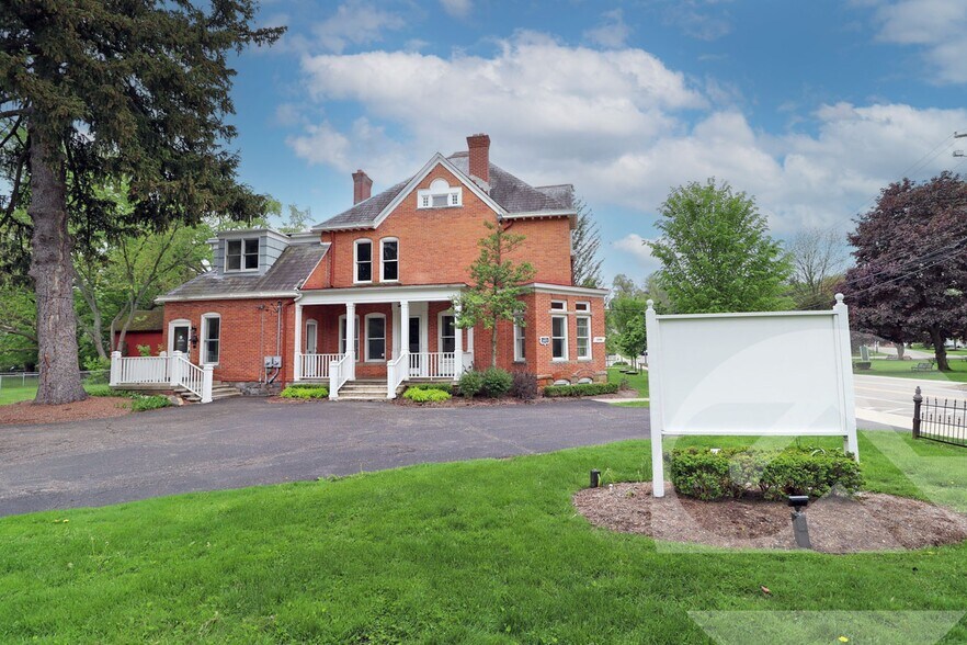 32440 Franklin Rd, Franklin, MI à vendre - Photo du bâtiment - Image 1 de 1