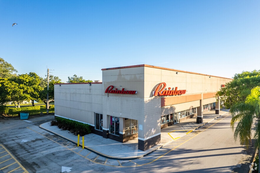 19925-19975 NW 2nd Ave, Miami, FL à louer - Photo du bâtiment - Image 2 de 10