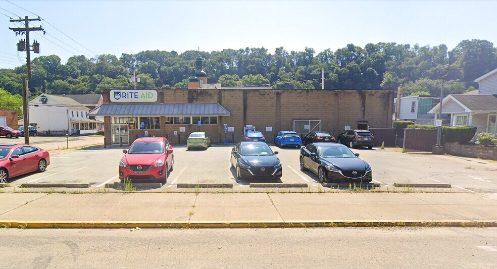 838 5th Ave, Ford City, PA for lease - Primary Photo - Image 1 of 1