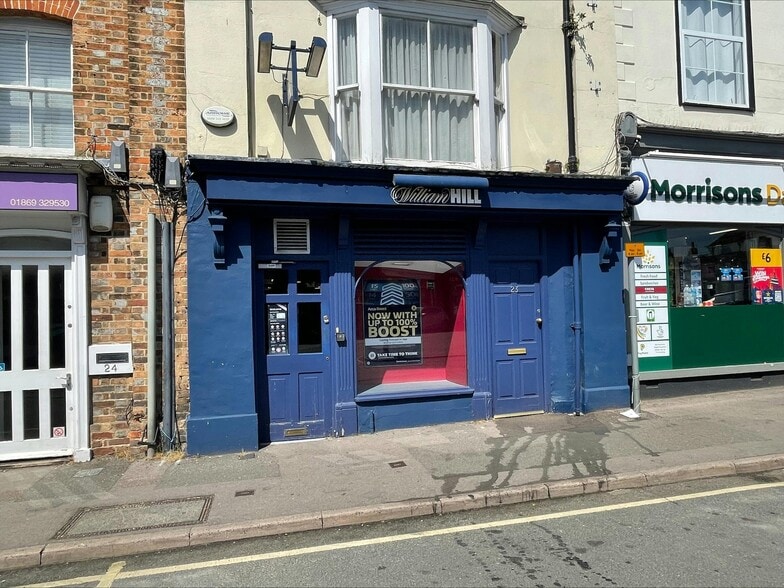 23 Market Sq, Bicester for lease - Building Photo - Image 2 of 3