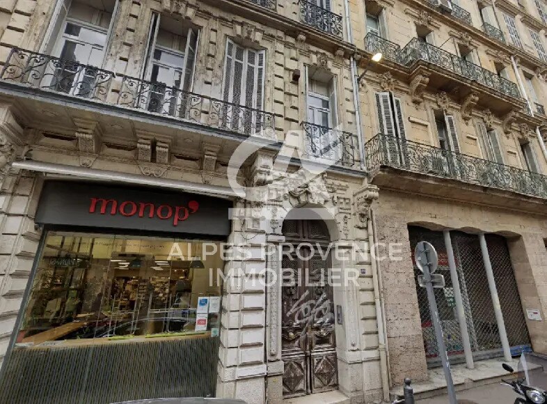 Multifamily in Marseille for sale Building Photo- Image 1 of 2