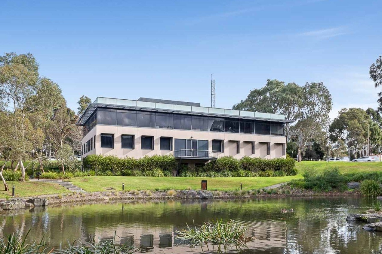 9 Lakeside Dr, Burwood East for lease Primary Photo- Image 1 of 7