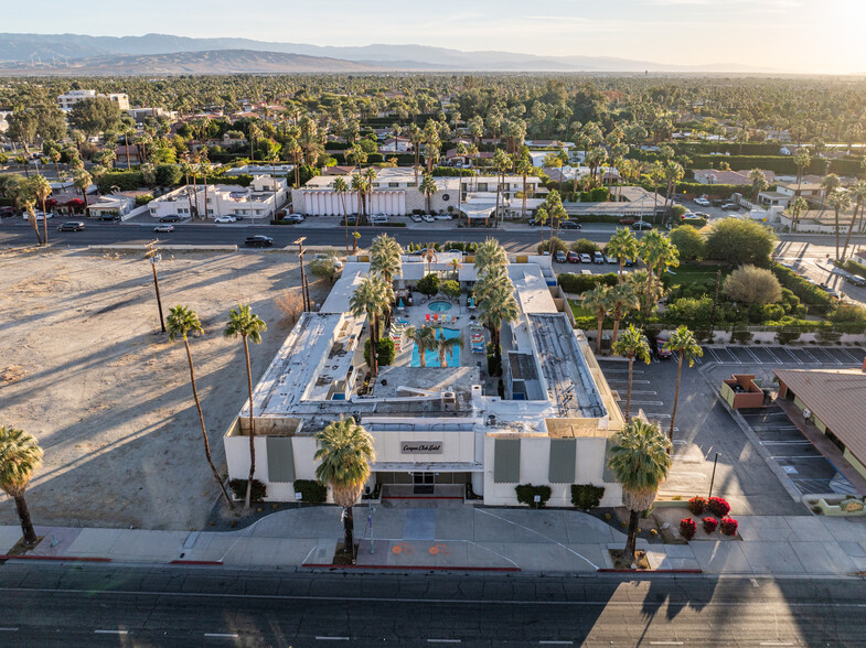 960 N Palm Canyon Dr, Palm Springs, CA à vendre - Photo du bâtiment - Image 1 de 18