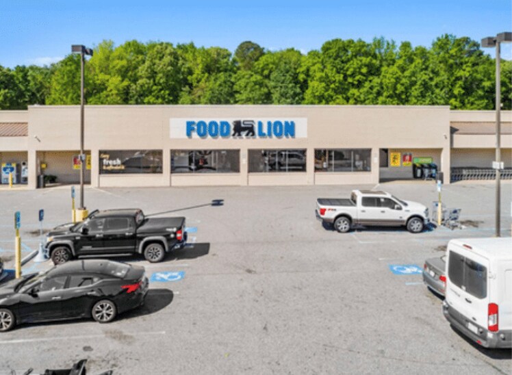 12917 Jefferson Ave, Newport News, VA à louer - Photo du bâtiment - Image 2 de 9