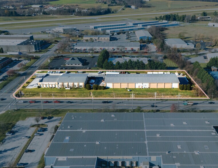 110 Airport Dr, Westminster, MD à louer - Photo du bâtiment - Image 2 de 2