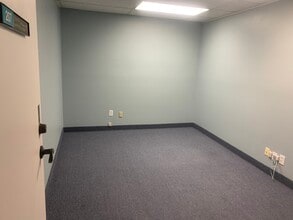 1277 Garnet Ave, San Diego, CA for lease Interior Photo- Image 1 of 1