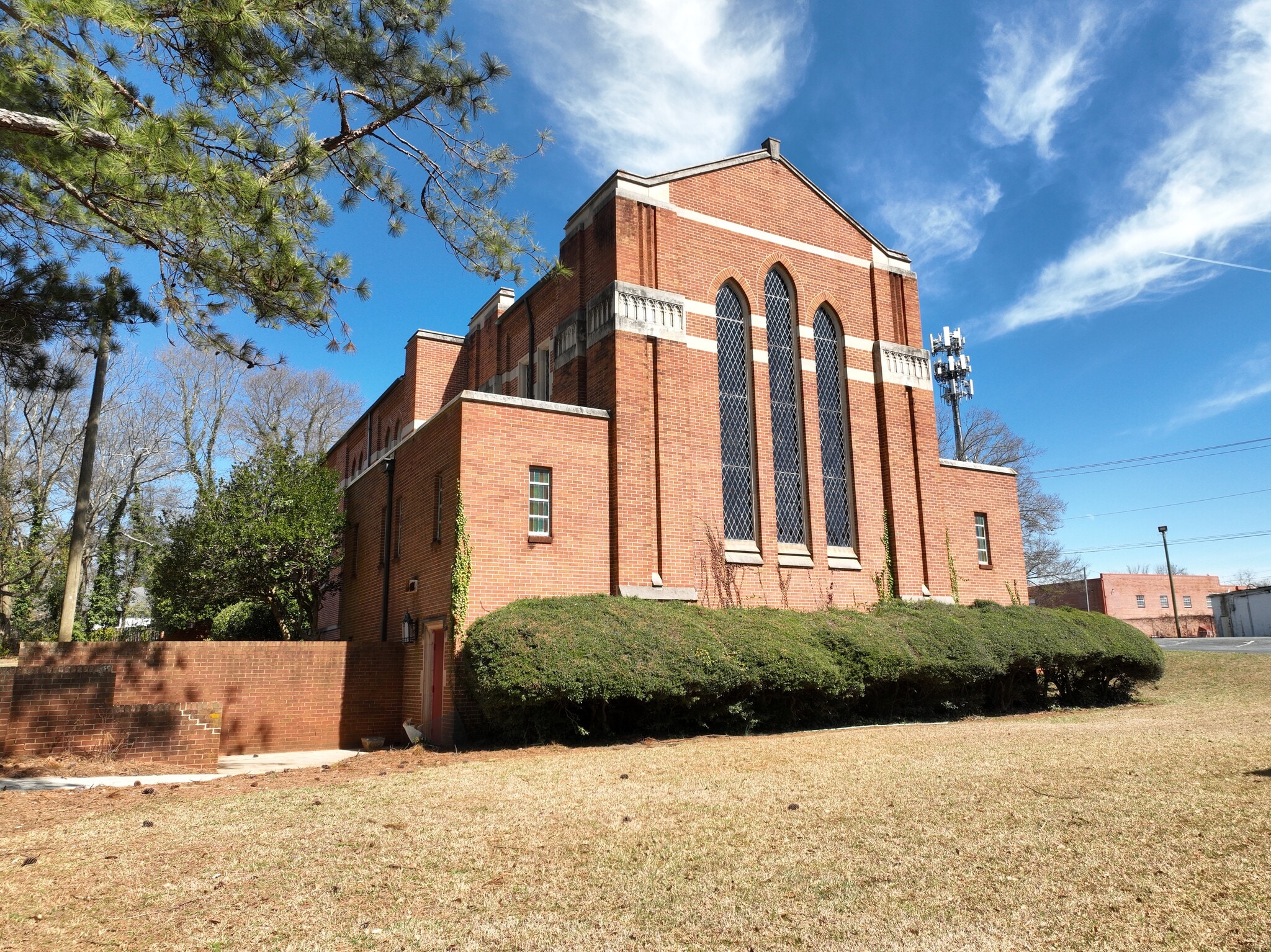 1583 Westhaven Dr SW, Atlanta, GA for sale Primary Photo- Image 1 of 12