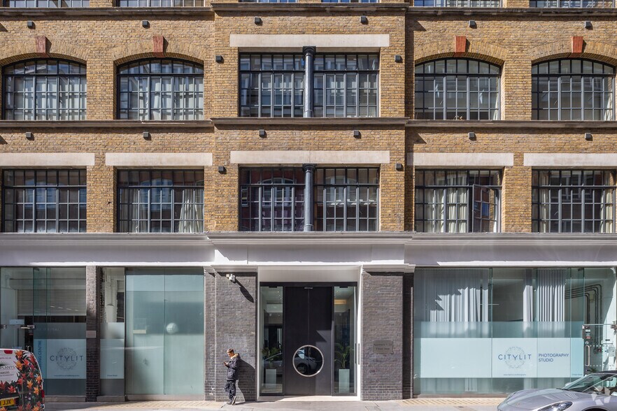 9-13 Kean St, Londres à louer - Photo du bâtiment - Image 2 de 5