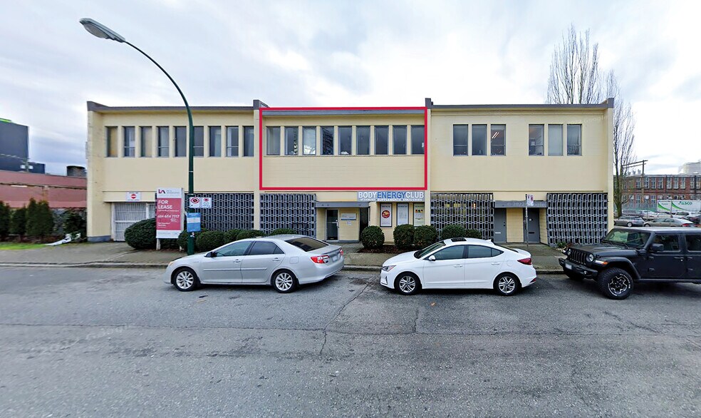 12 3rd Ave E, Vancouver, BC à louer - Photo du bâtiment - Image 2 de 29