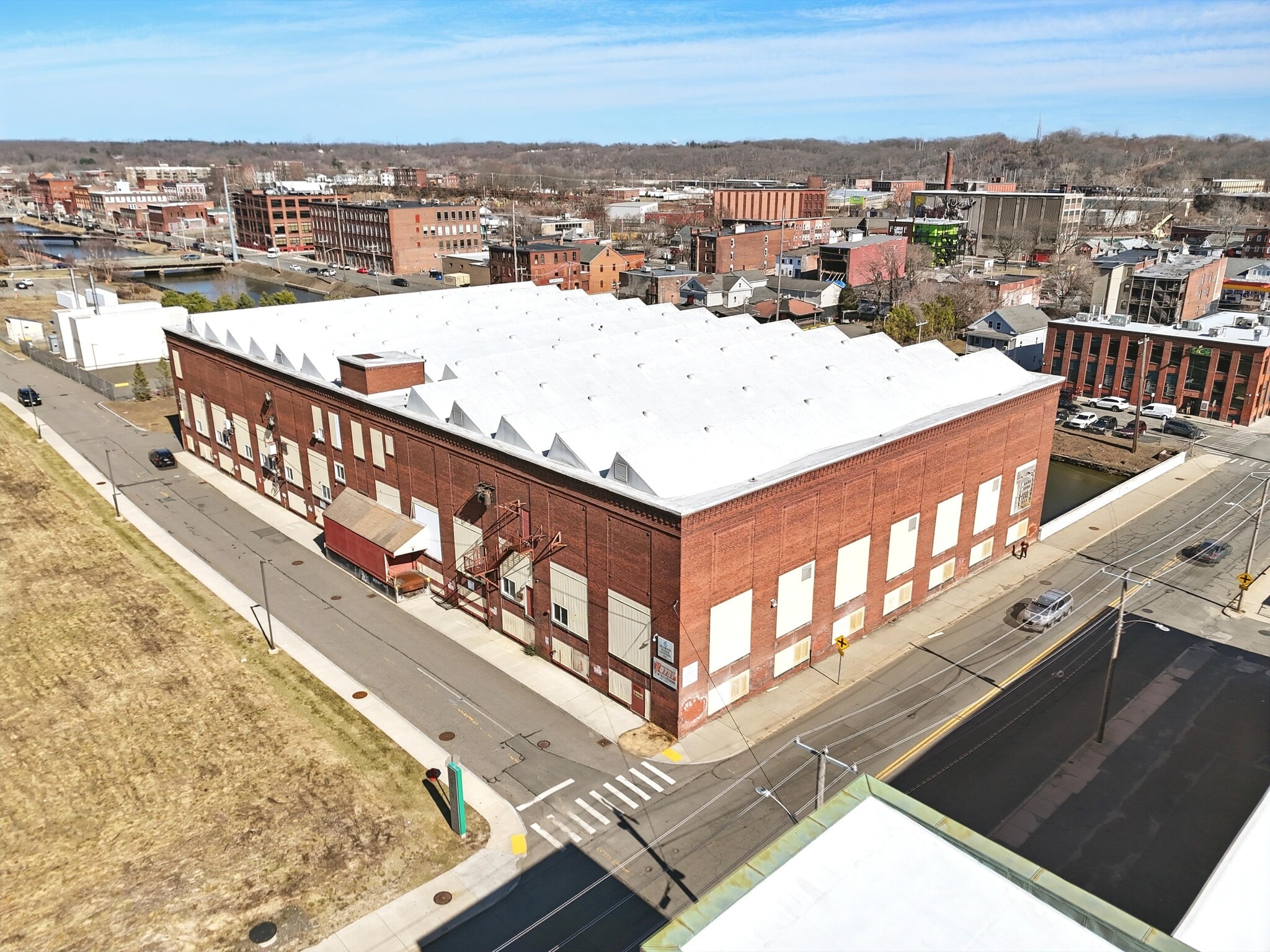1 Bigelow St, Holyoke, MA for lease Building Photo- Image 1 of 12