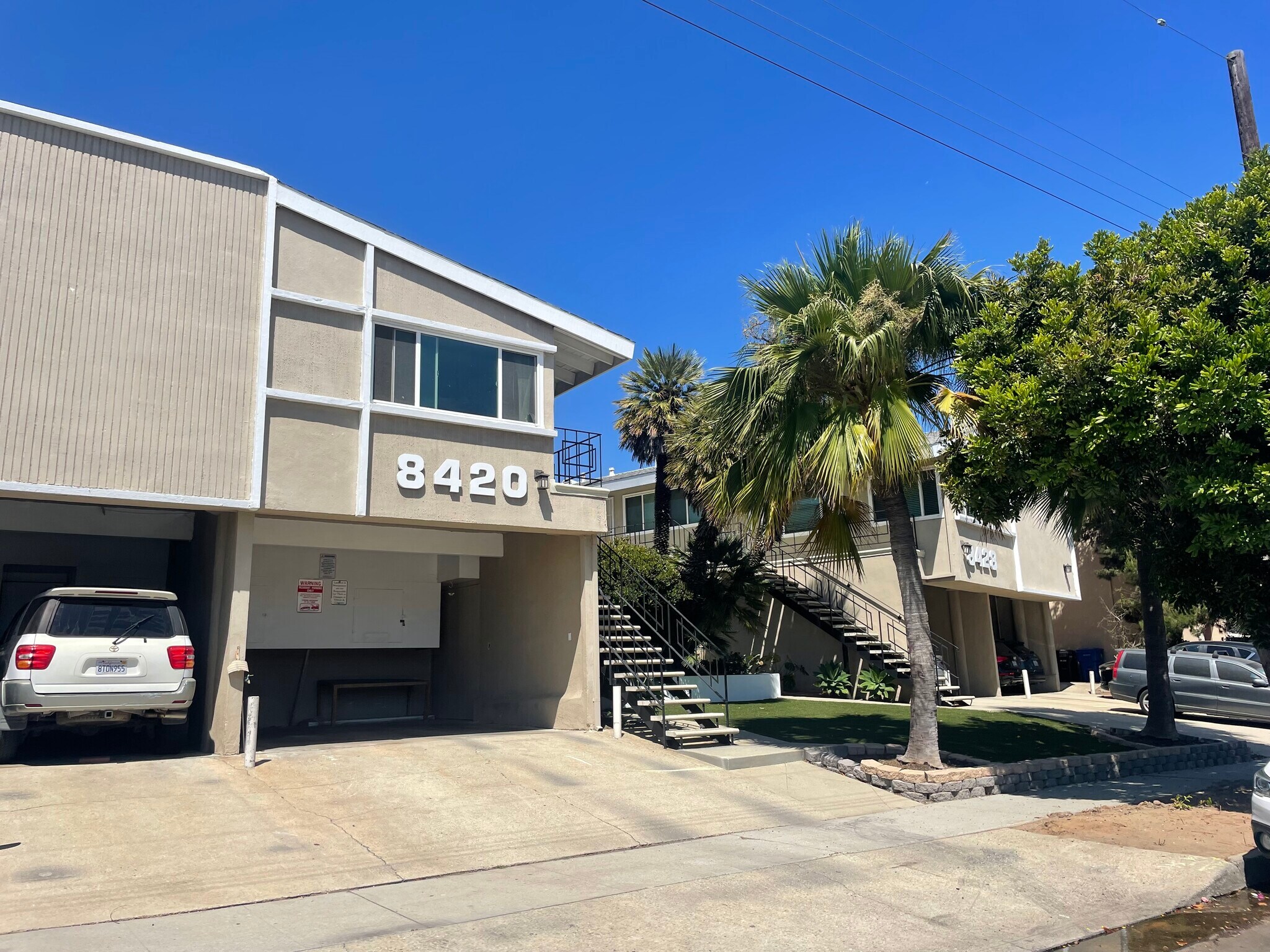 8420 Gulana Ave, Playa del Rey, CA for sale Primary Photo- Image 1 of 26