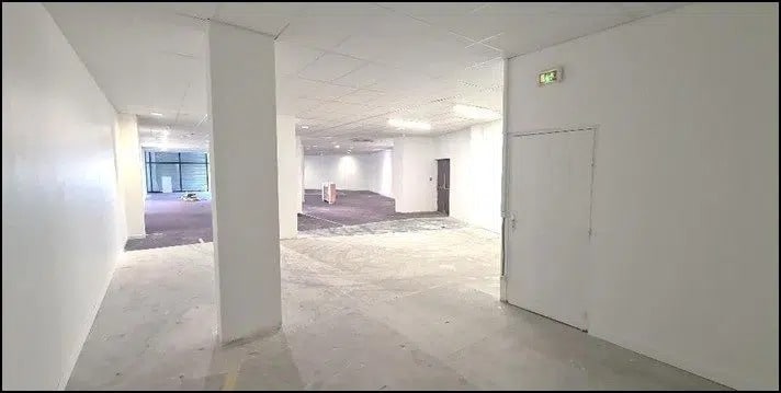 Retail in Herblay-sur-Seine for lease - Interior Photo - Image 2 of 6