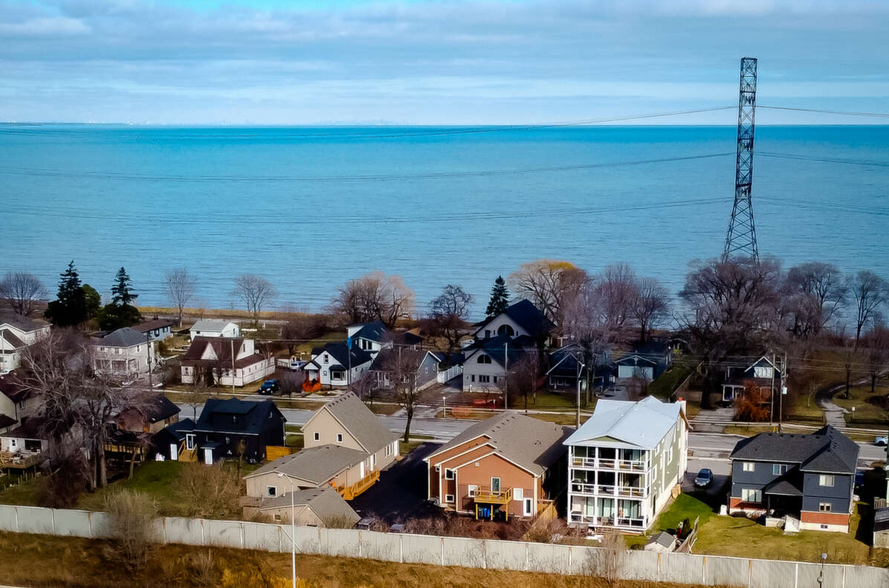 180 Beach Blvd, Hamilton, ON for sale - Aerial - Image 2 of 4