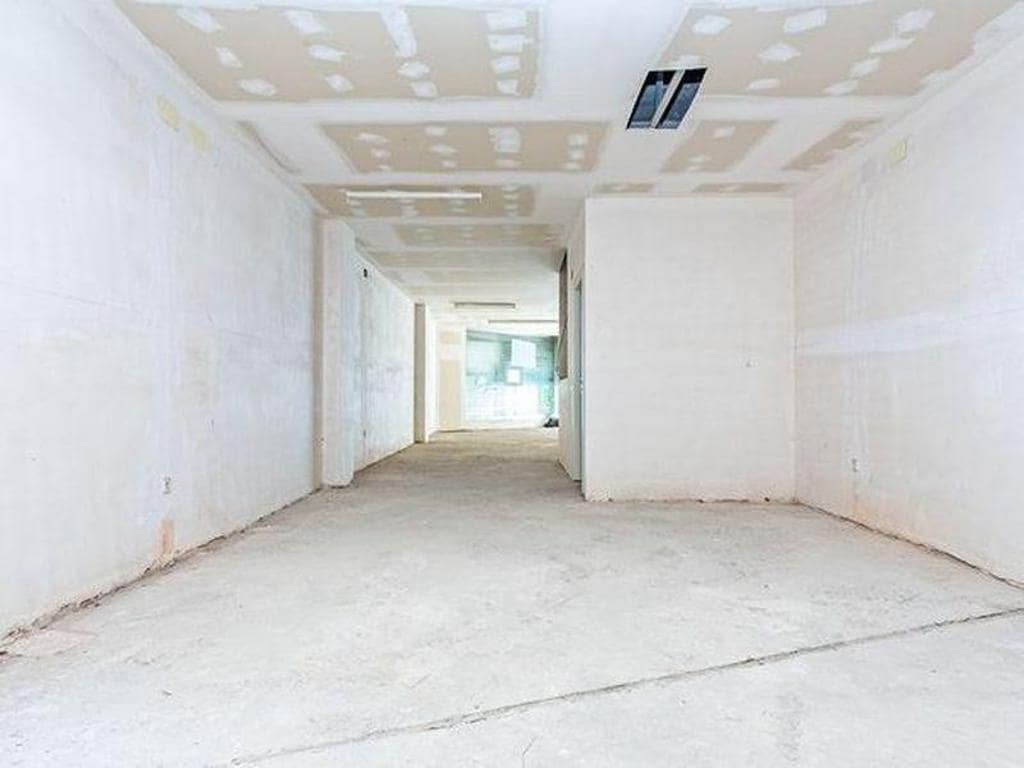 Manresa, BAR 08243 - Unit Pt02 - - Interior Photo - Image 2 of 6