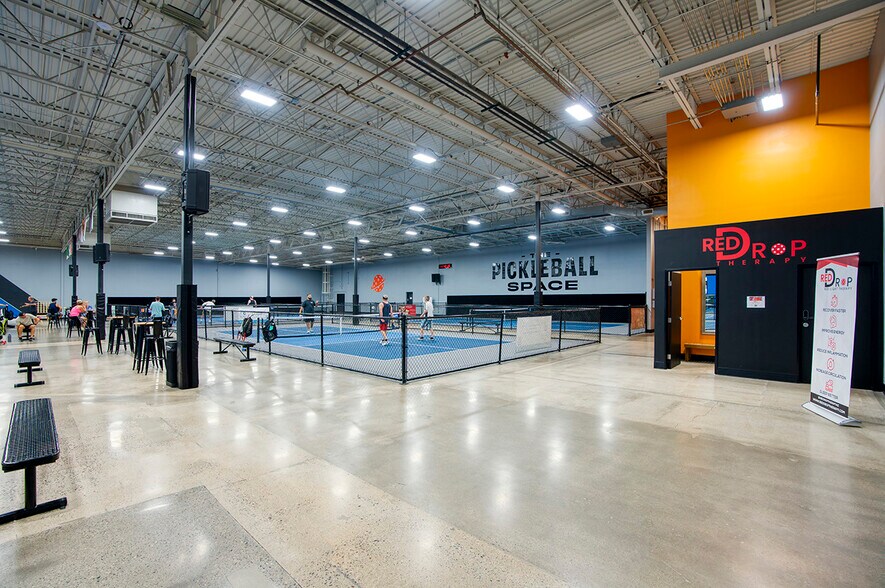 5665 W Bell Rd, Glendale, AZ à vendre - Photo intérieure - Image 3 de 12