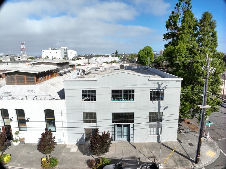 329 Jefferson St, Oakland, CA à louer - Communauté Matterport - Image 2 de 15