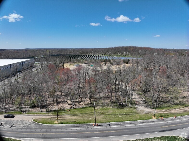 470 Fairfield Rd, Freehold, NJ for sale - Matterport Community - Image 3 of 21