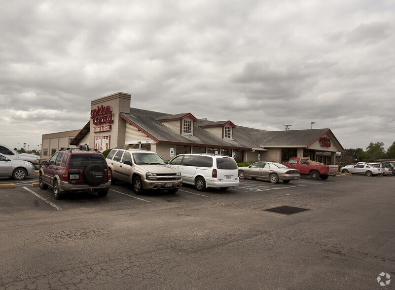 300 W Expressway 83, Weslaco, TX à louer - Photo principale - Image 1 de 4