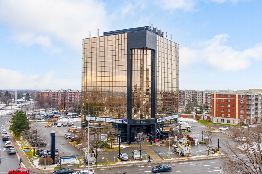 1200 Boul Chomedey, Laval, QC à vendre - Photo principale - Image 1 de 1