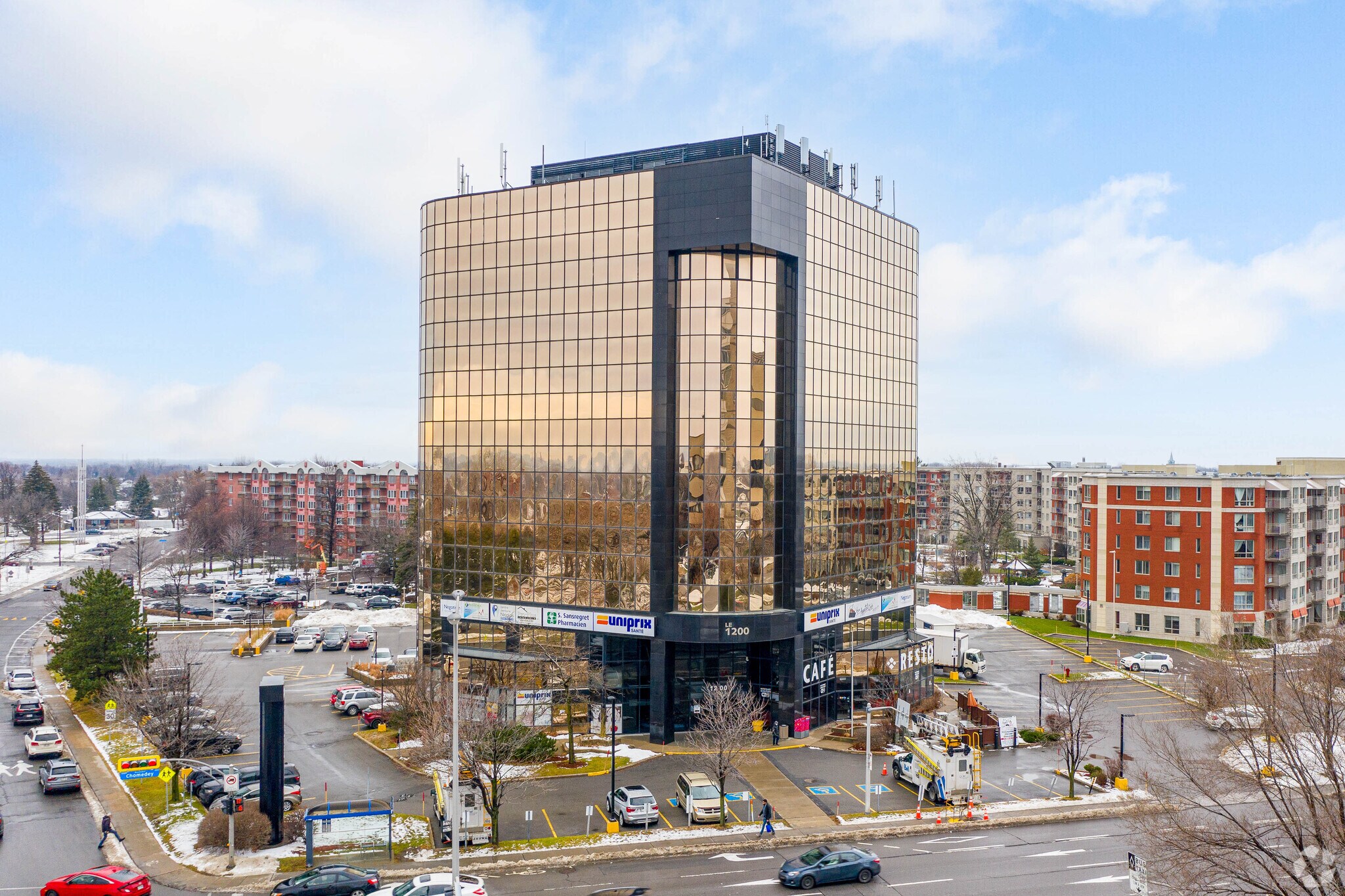 1200 Boul Chomedey, Laval, QC à vendre Photo principale- Image 1 de 1