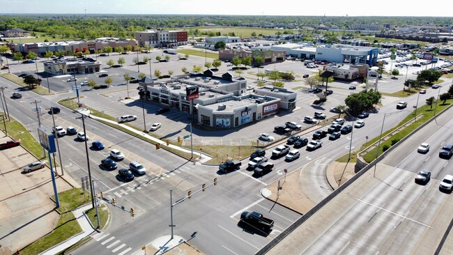 Plus de détails pour 500 W I-240 Service Rd, Oklahoma City, OK - Commerce de détail à vendre