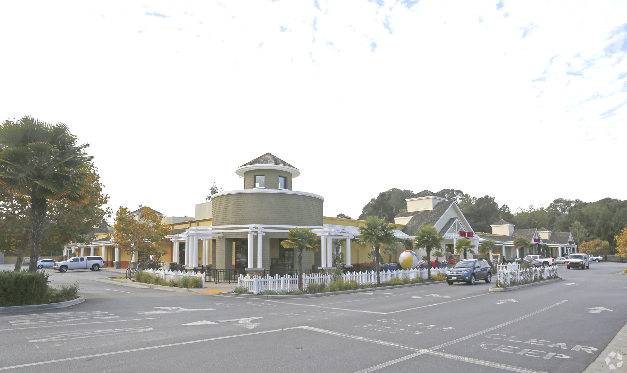 809 Bay Ave, Capitola, CA for lease Primary Photo- Image 1 of 6