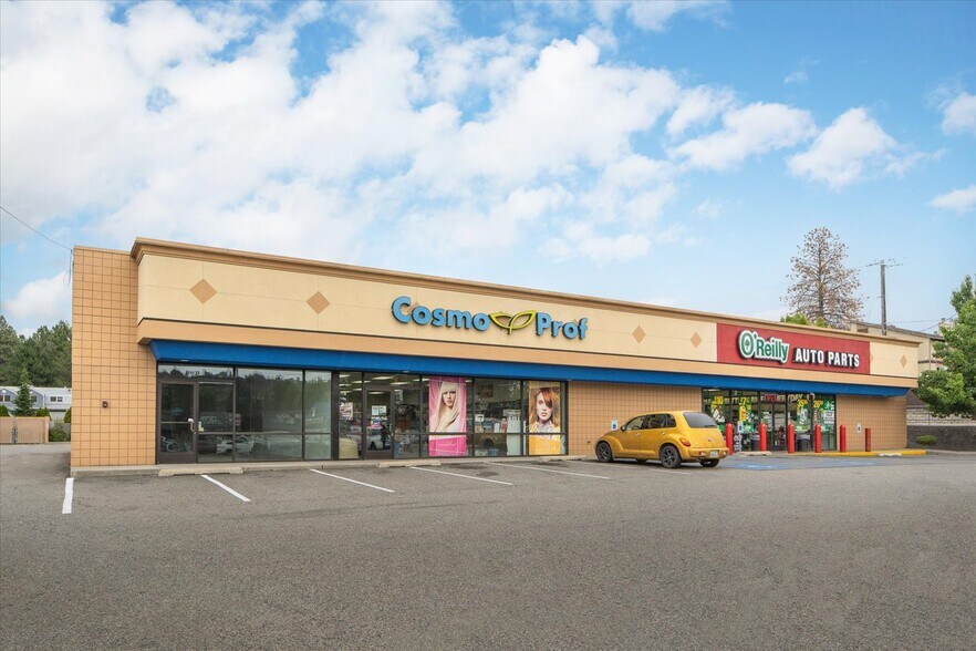8702 N Division St, Spokane, WA for lease - Building Photo - Image 2 of 7