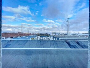 195 Avenue Francis De Pressensé, Vénissieux, RHO - AERIAL  map view