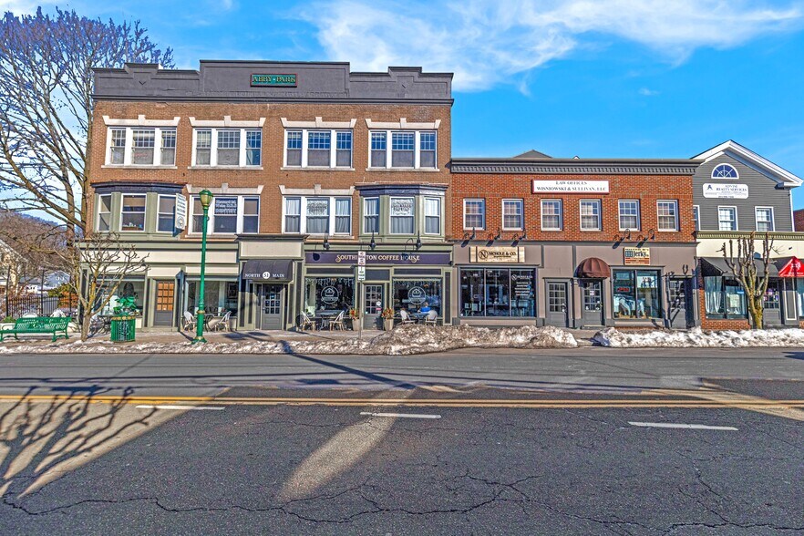 Abby Park - 29-35 & 51 North Main Street portefeuille de 2 propriétés à vendre sur LoopNet.ca - Photo du bâtiment - Image 3 de 4