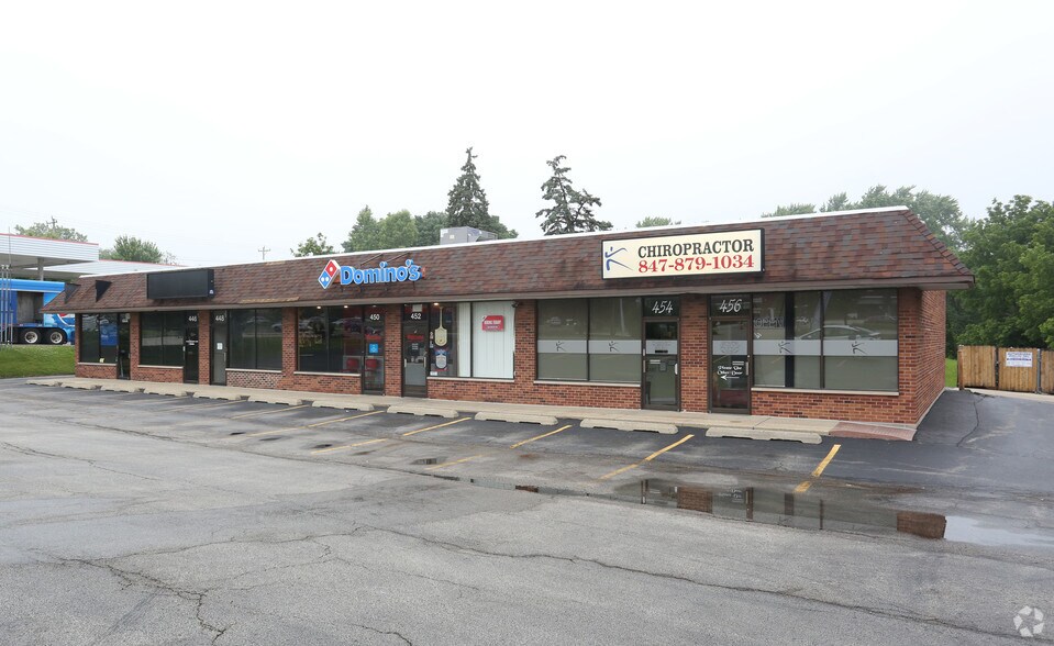 444-456 E Dundee Rd, Palatine, IL à louer - Photo du bâtiment - Image 3 de 9
