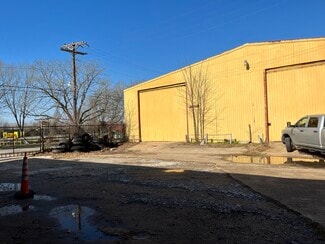 More details for 101-107 Ramona St, Smithville, TX - Industrial for Lease