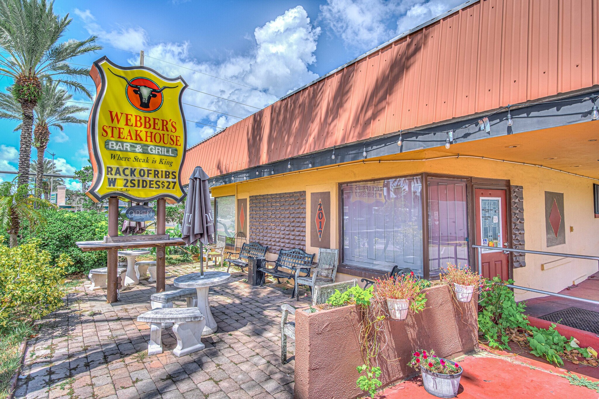 2017 S Ridgewood Ave, South Daytona, FL for sale Interior Photo- Image 1 of 9