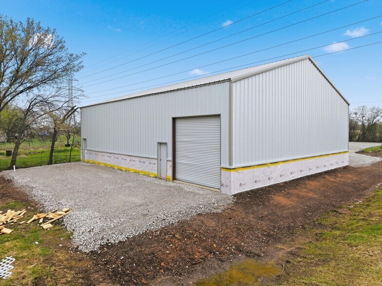 193 Katy Rd, Elm Mott, TX à vendre - Photo du bâtiment - Image 2 de 6