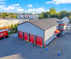 Automotive Sales and Service Facility - Propriété automobile