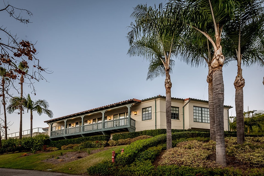 30448 Rancho Viejo Rd, San Juan Capistrano, CA à louer - Photo du bâtiment - Image 2 de 7