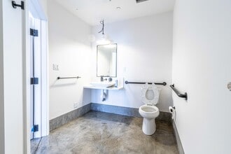 2422 3rd St, San Francisco, CA for lease Interior Photo- Image 1 of 6