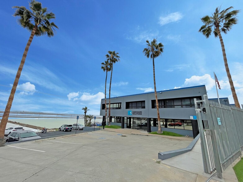 1690 Frontage Rd, Chula Vista, CA for lease - Primary Photo - Image 1 of 12