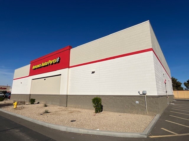 5051 N 83rd Ave, Glendale, AZ à louer - Photo du bâtiment - Image 3 de 6