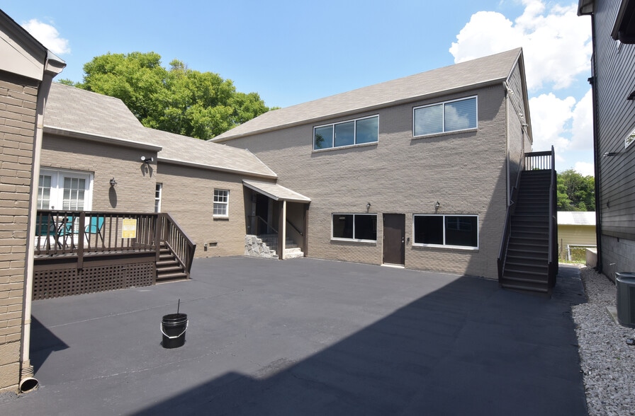 2702 Greystone Rd, Nashville, TN à louer - Photo du bâtiment - Image 3 de 20