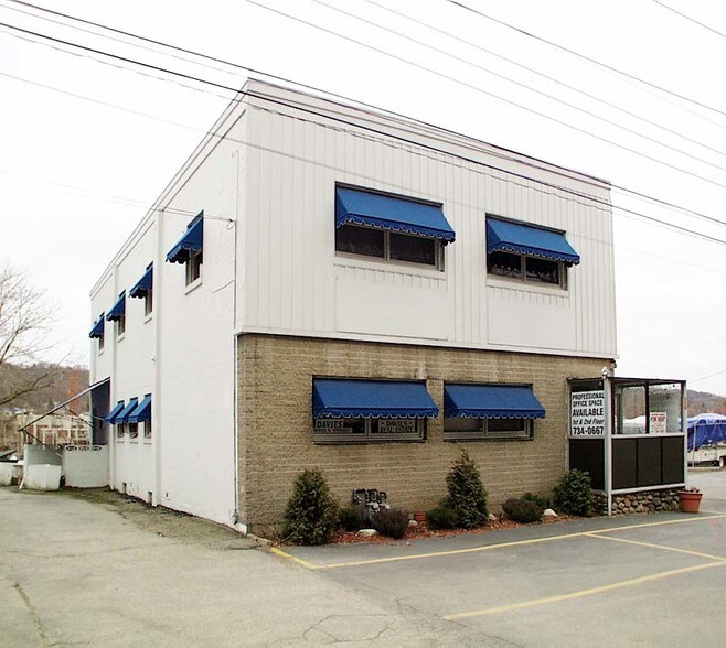 112 Pershing St, Ansonia, CT à louer - Photo principale - Image 1 de 2