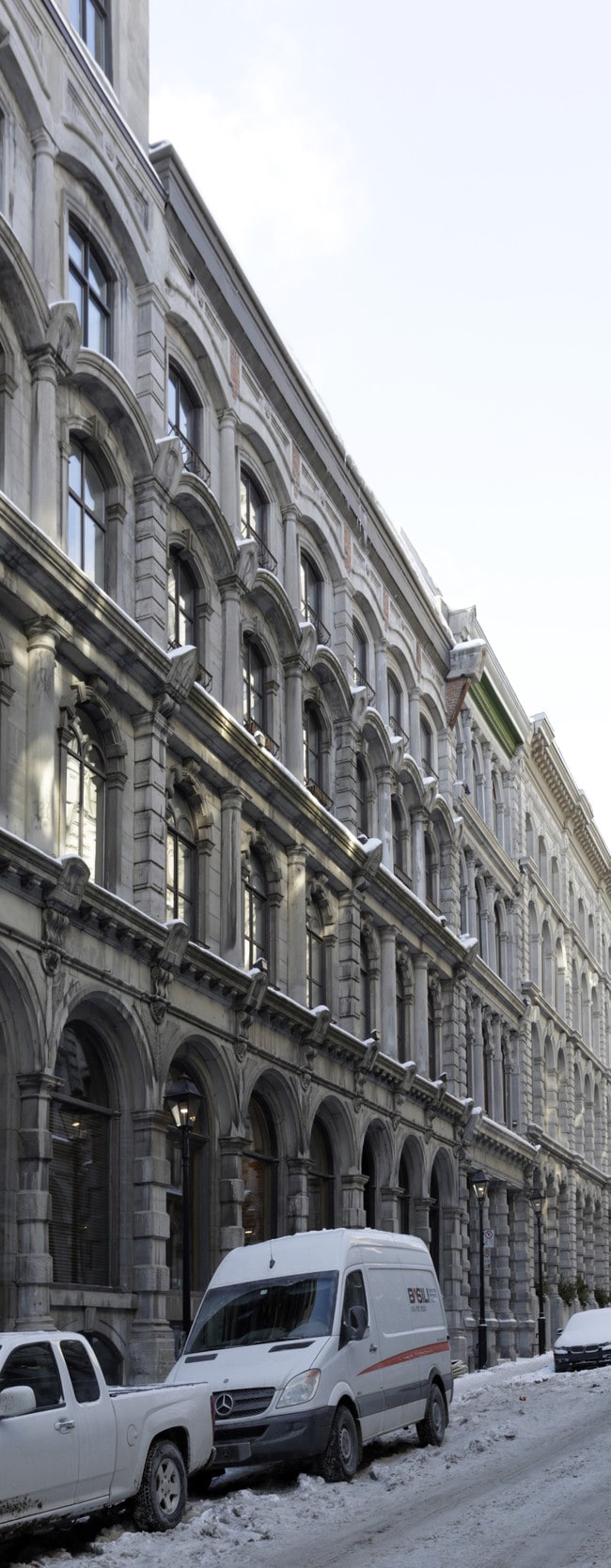 Plus de détails pour 434-438 Rue Sainte-Hélène, Montréal, QC - Bureau à vendre