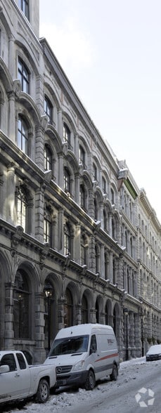 434-438 Rue Sainte-Hélène, Montréal, QC à vendre - Photo principale - Image 1 de 2