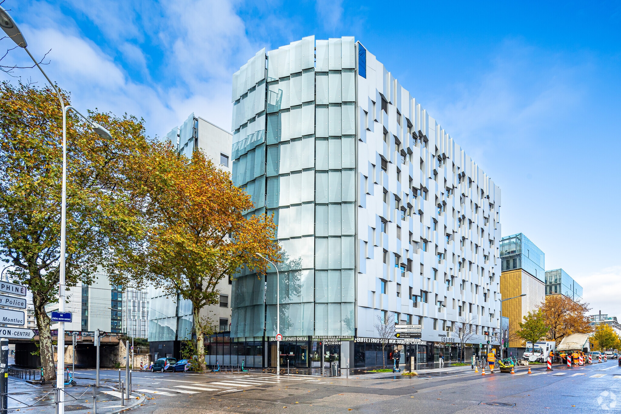 Office in Lyon for lease Primary Photo- Image 1 of 7