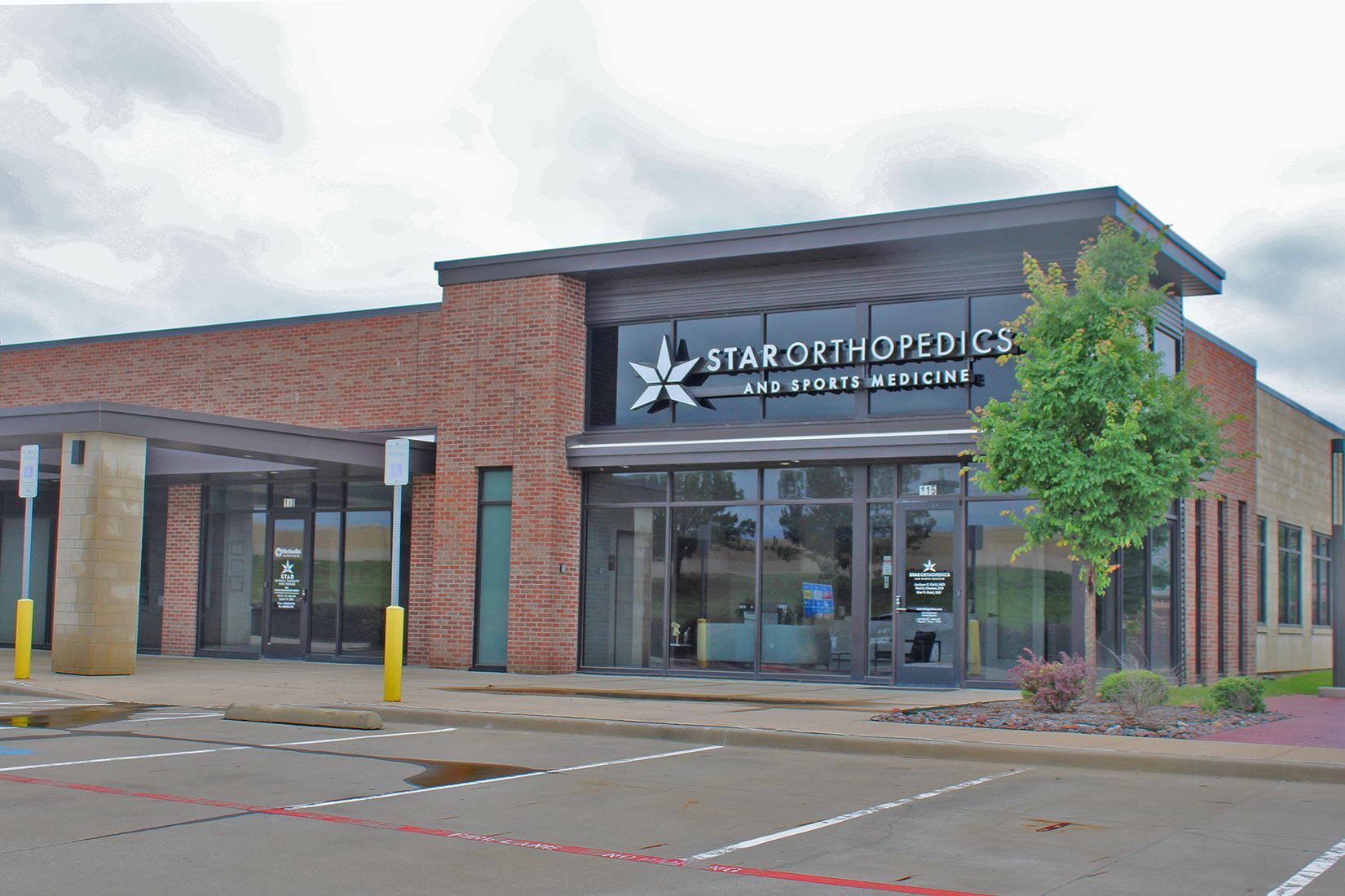 149 E State Highway 121, Coppell, TX à louer Photo du bâtiment- Image 1 de 2